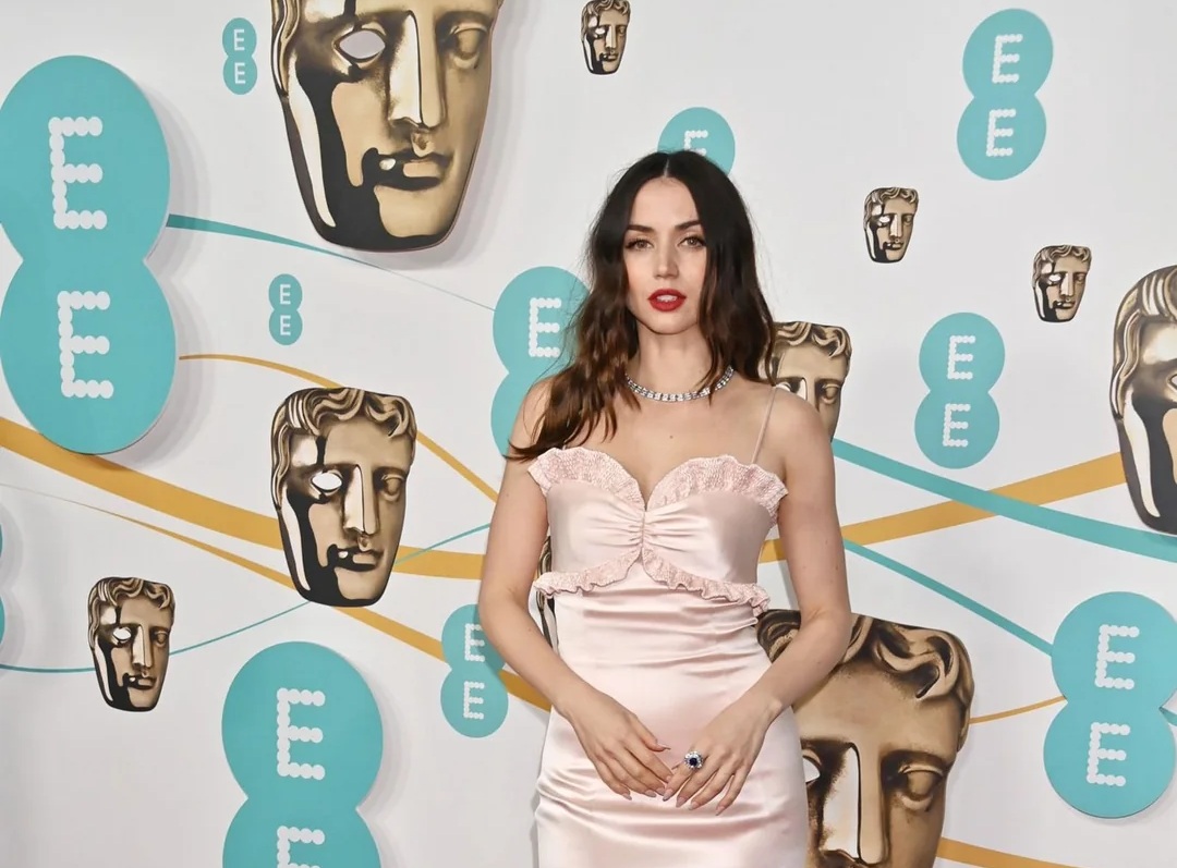Ana de Armas Shines at the 2023 BAFTA Film Awards