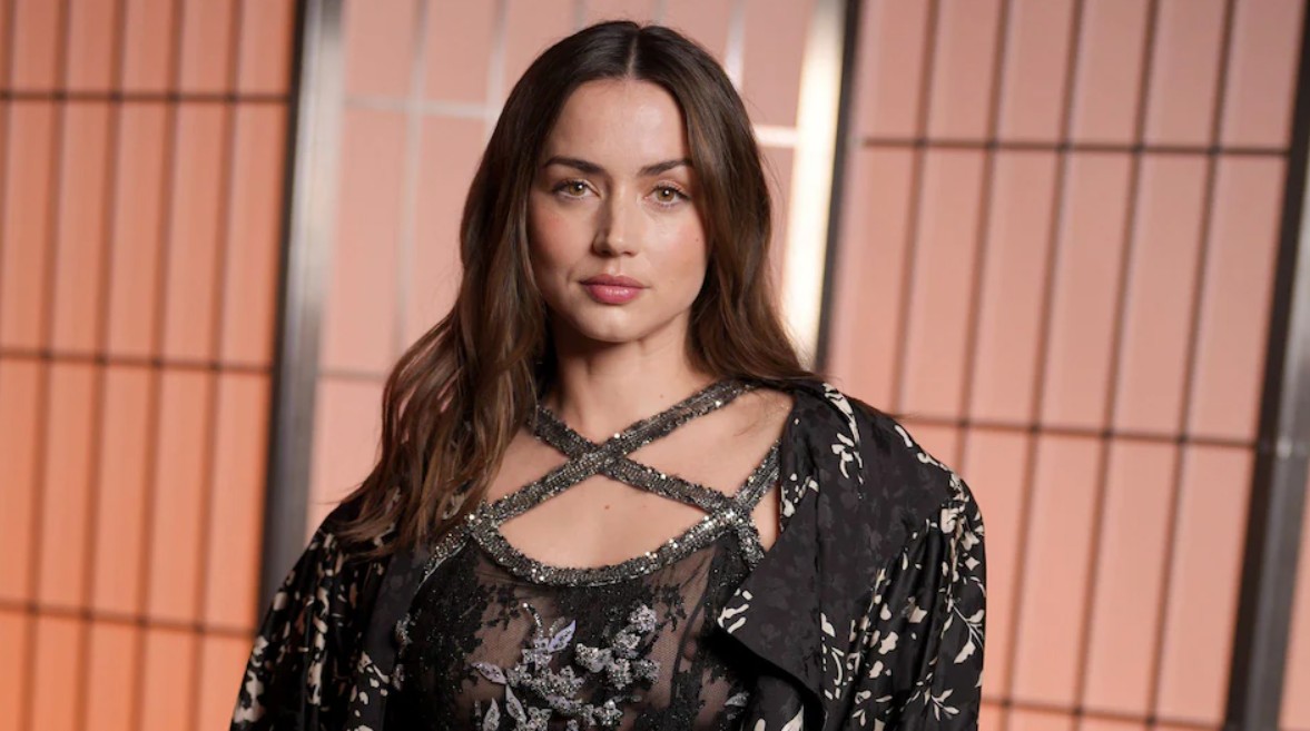 Ana de Armas Delivers Standout Lace Moment at Paris Fashion Week