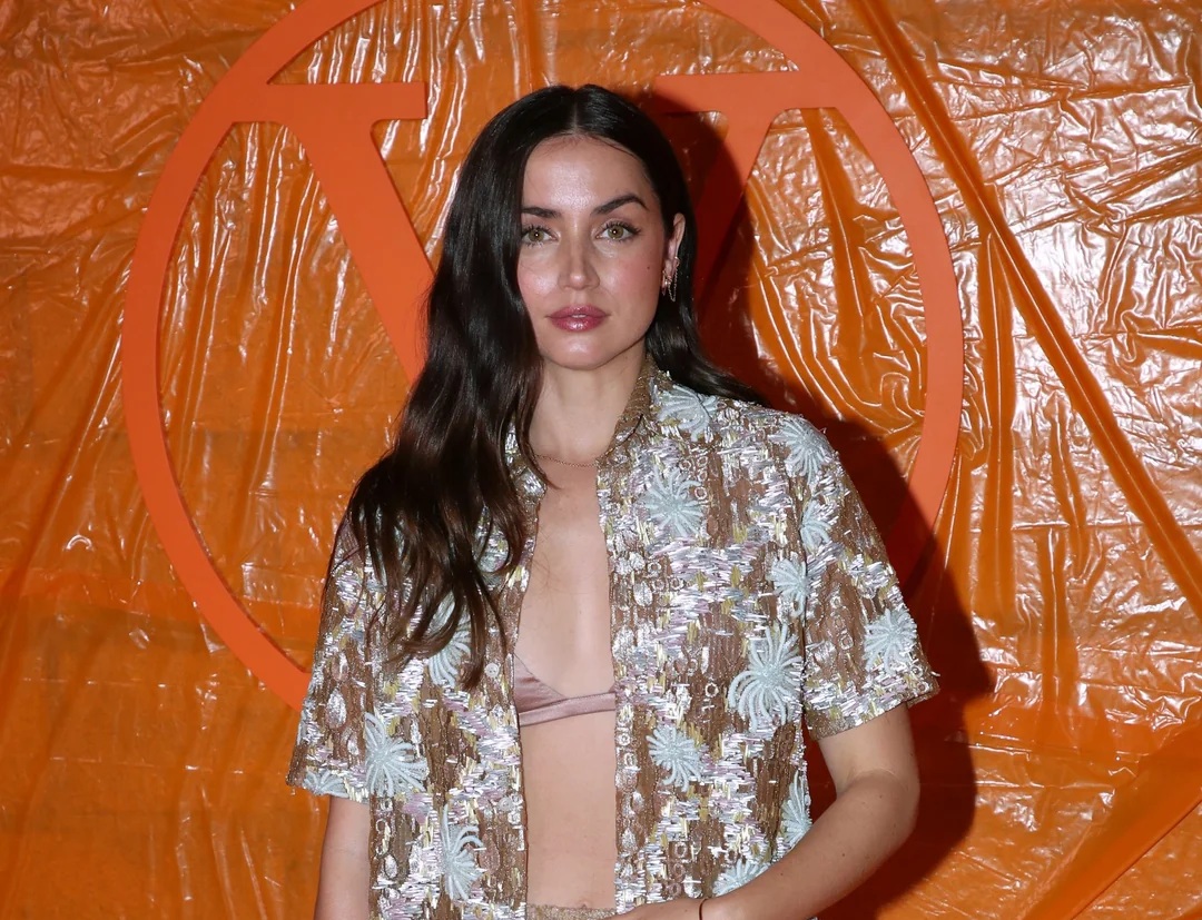 Ana de Armas Shines in Gold at Louis Vuitton’s Paris Fashion Week Showcase